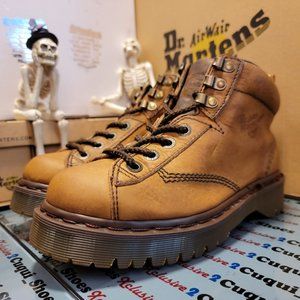 Dr. Martens / 8287 / Chunky / Vintage Made In England Boots